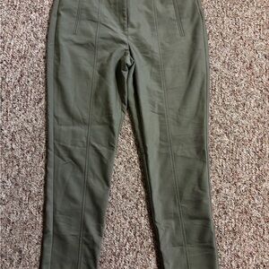 Women’s Slimming olive Pants chicos size 1